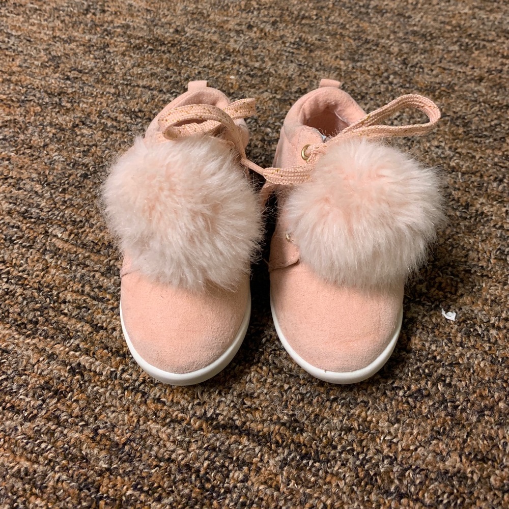 Pink Sneakers (Koala kids)